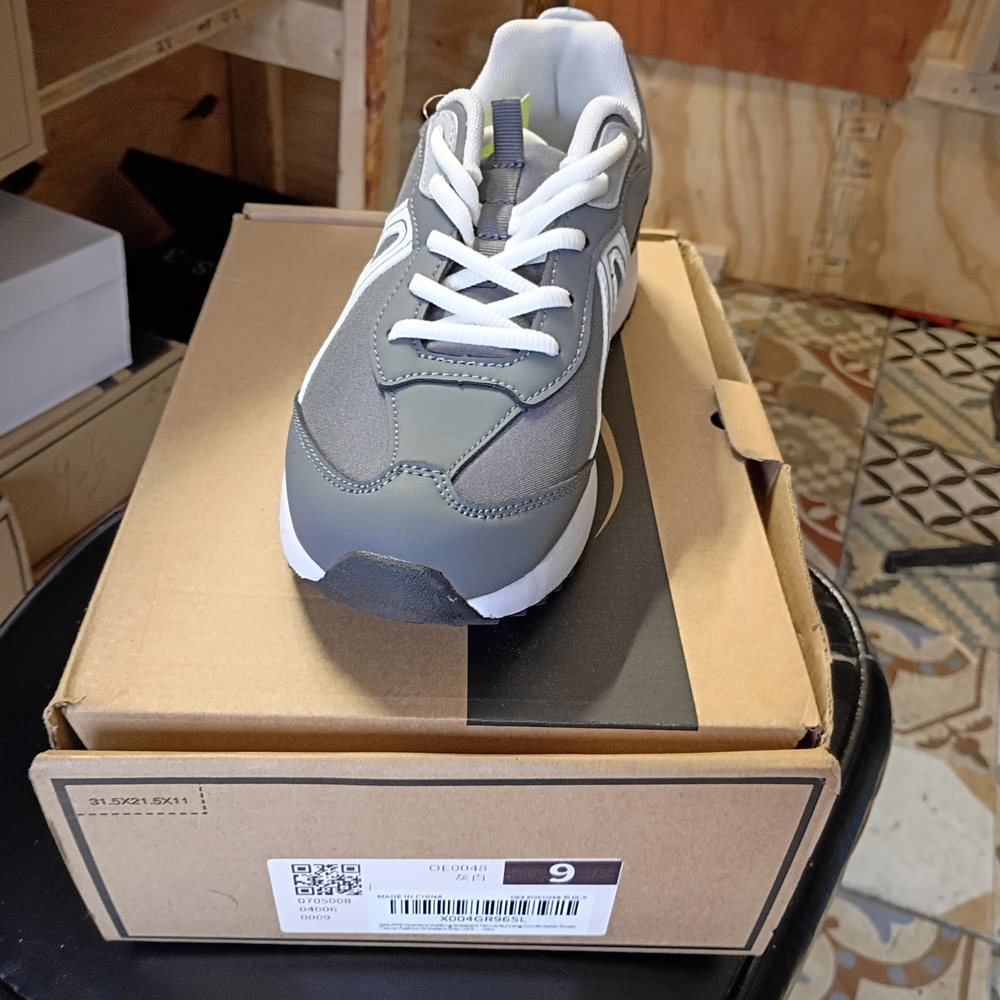 Women's Gray Sneakers